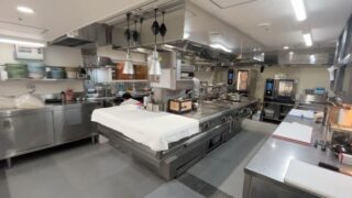 La Pyramide x Kitano Tokyo
「未来をつくる一皿」Plant the future
今日から３日間始まります！
明日のディナー以降まだお席ありますので是非お越しください。

#thekitanohoteltokyo 
#lapyramidevienne
#relaischateaux
#laliste1000 
#tokyo
#patrickhenriroux
#chef_takeshikamo
#bistronomy 
#gastronomy
#chef
#ザキタノホテル東京 
#加茂健
#東京グルメ 
#永田町グルメ 
#千代田区グルメ