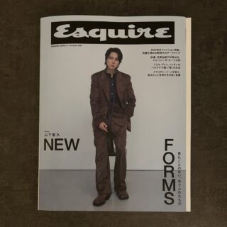 [ Esquire Japan ] 10月号 （8/31発売）に、掲載していただきました。

表紙は山下智久さん。

今号のテーマは「NEW FORMS」。
多様なフィールドで、自らの新しいかたちを切り開く表現者たちがテーマで、「異国を極めた男たちの現在地」という特集の4人のうちの1人として紹介していただきました。それぞれの場所で、それぞれの道を歩んできたストーリーが描かれています。
よかったら、ぜひ手に取ってみてください。

この特集に参加できたことを大変嬉しく思います。

素敵な機会をありがとうございました！

#Esquire 
#esquirejapan
#esquiremagazine 

@chef_takeshikamo
@the_kitano_hotel_tokyo